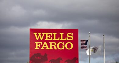 Wells Fargo to Start Cutting Thousands of Jobs This Year