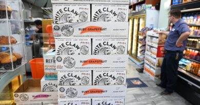 Why Everyone Is Drinking White Claw Hard Seltzer