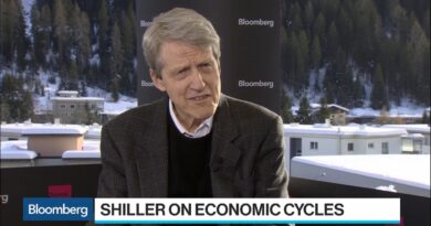 Yale’s Shiller Says Now Is Not the Time for a Boom-Bust Death Knell