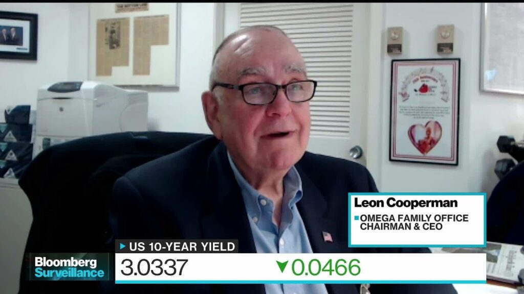 Billionaire Leon Cooperman Sees Recession as ‘2023 Event’