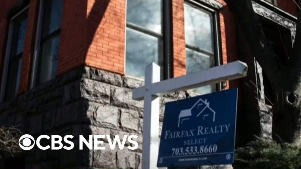 Mortgage rates rise as housing market remains tight