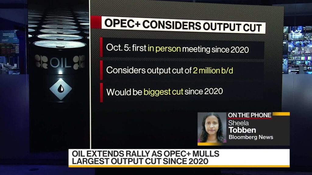 Oil Extends Rally in NY as OPEC+ Mulls Largest Output Cut Since 2020