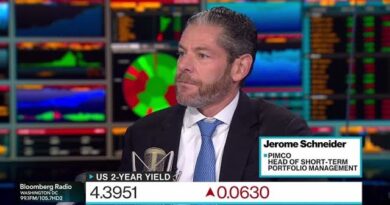 Pimco’s Schneider Sees Slight, Prolonged Recession Ahead