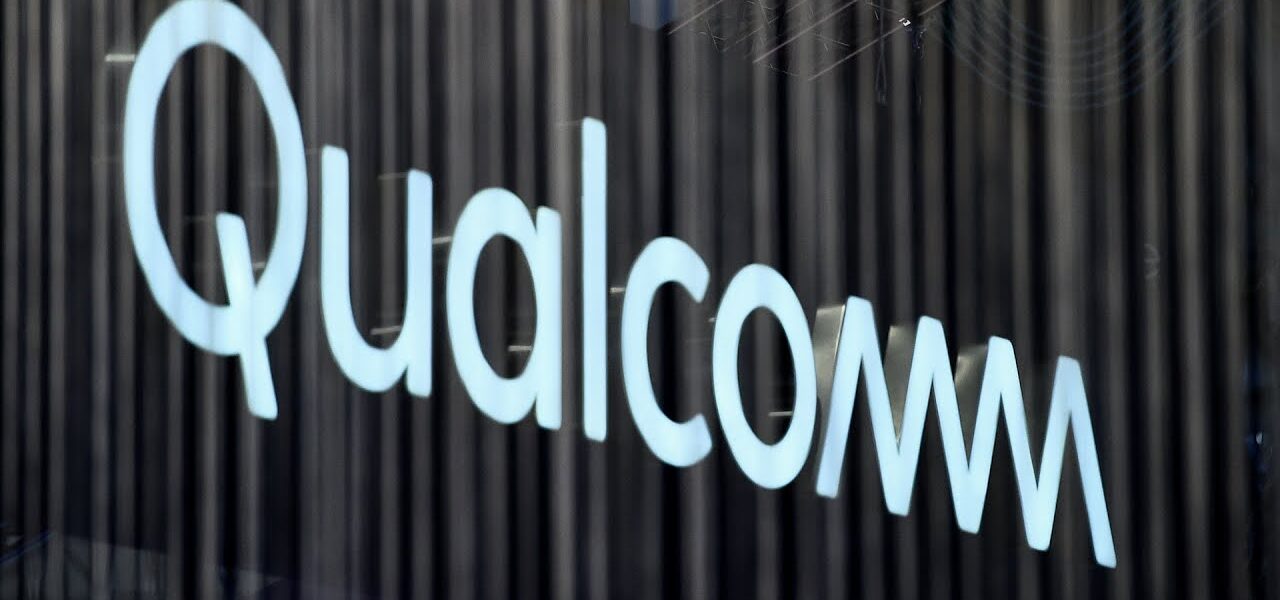 Qualcomm Slumps as Smartphone Weakness Persists