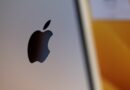 Apple Nears  Trillion Market Capitalization