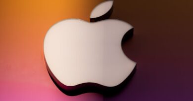 Apple Signs 5G Deal with Broadcom