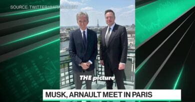 Elon Musk, Bernard Arnault Meet in Paris