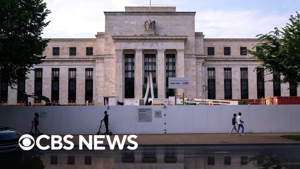 Federal Reserve considers pausing interest rate hikes