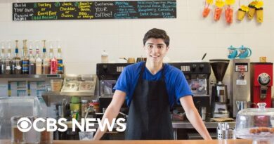 Investment tips for teens with summer jobs